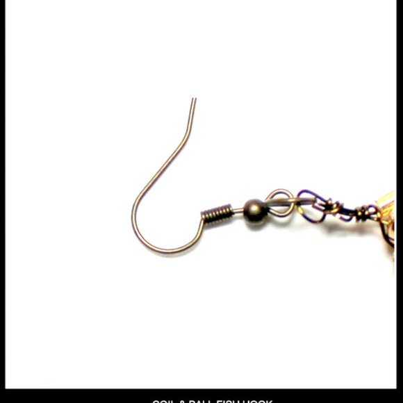 Desperately Seeking 80s Egyptian Nefertiti Earring in Fishhook or Clip-On - Picture 11 of 11